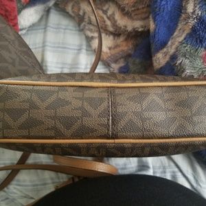 Authentic**MK SMALL (CROSS BODY BAG)